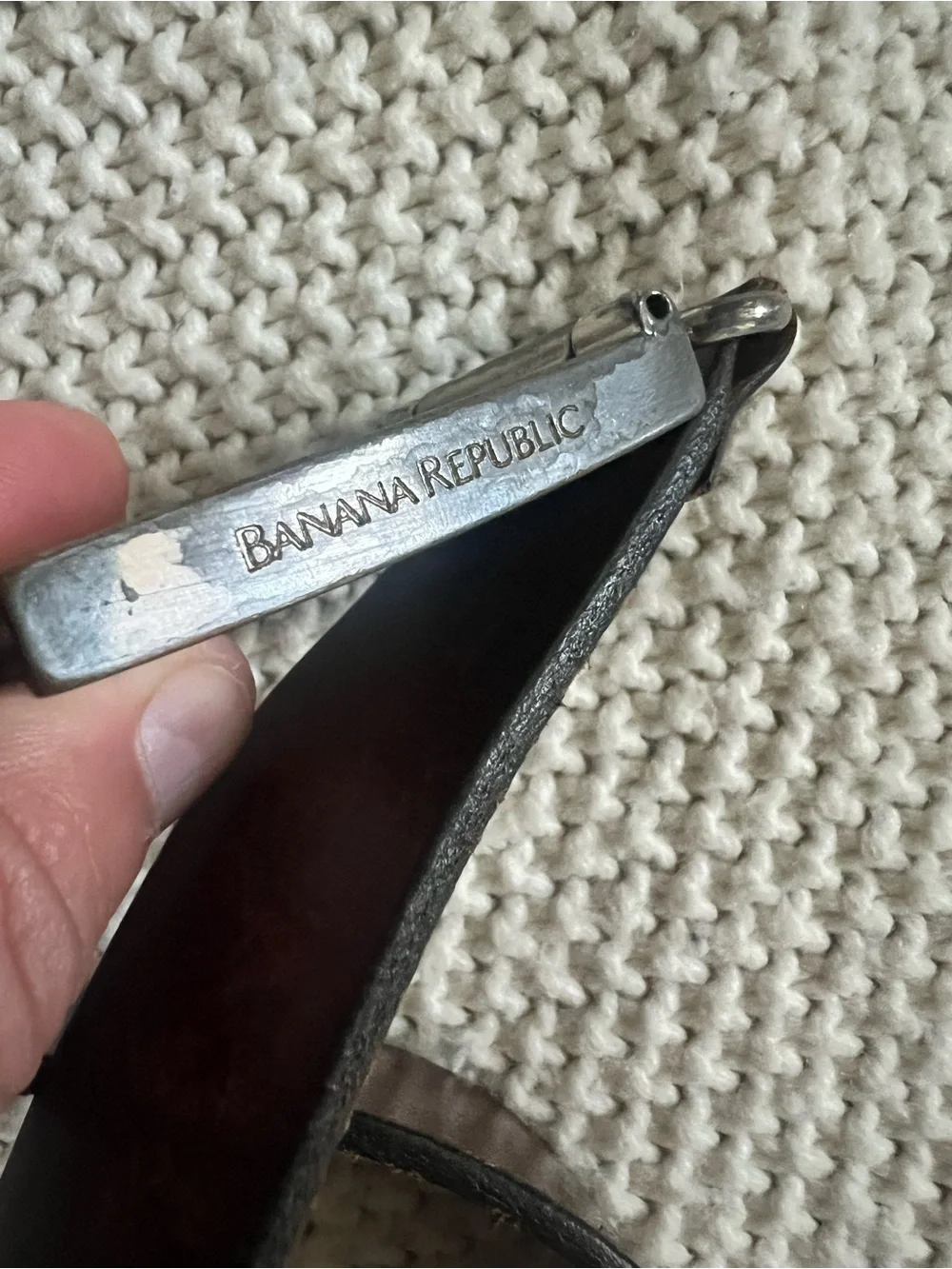 Banana Republic simple dark